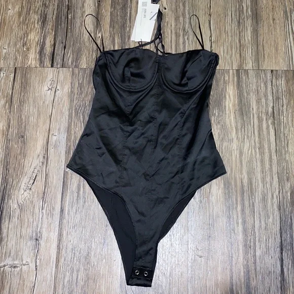 Zara Bodysuit - Picture 3 of 4